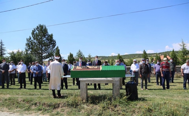 Vali Çelik, şehit babası Yaşar Yıldız’ın cenaze törenine katıldı
