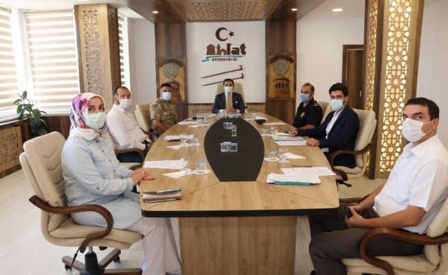 Ahlat’ta korona virüsle mücadele toplantısı