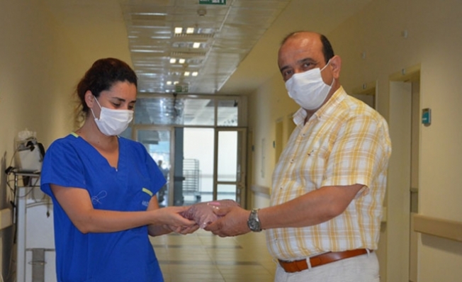 Alanya’da hastane yönetimi çalışanlarını yalnız bırakmadı
