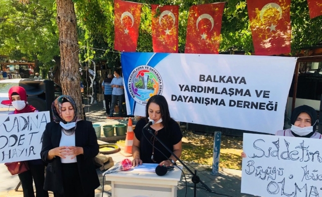 Balkaya Yardımlaşma ve Dayanışma Derneği kadına şiddete ‘Dur’ dedi