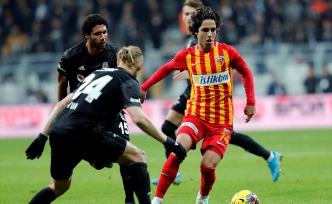 Beşiktaş Emre’yi istedi