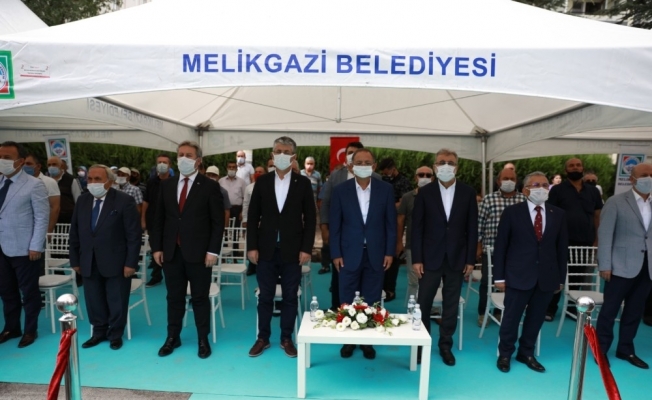 Bu tesiste dede torun bir arada