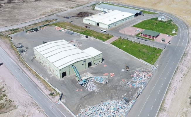 Çevreci Belediye Kocasinan’dan Türkiye’de ilk olan araç ile geri dönüşüme büyük katkı