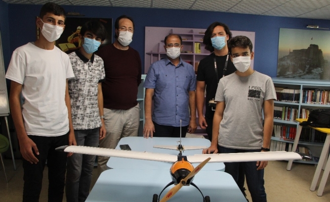 Elazığ’da öğrenciler ürettikleri drone ile birinciliği hedefliyor