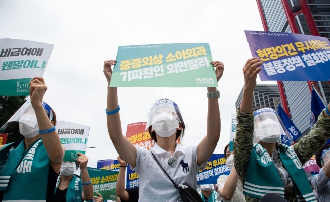 Güney Kore’de doktorlar sağlık reformuna karşı greve çıktı