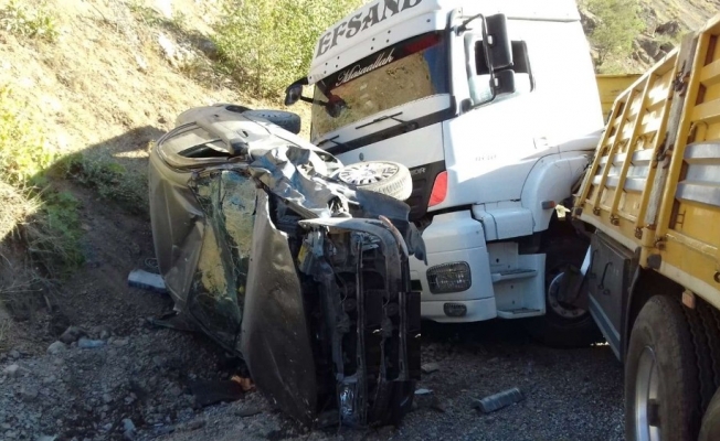 Hakkari’de trafik kazası: 2 yaralı