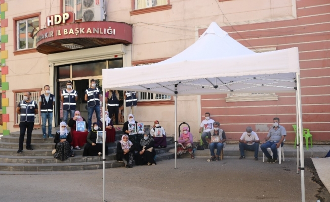 HDP önündeki ailelerin evlat nöbeti 344’üncü gününde