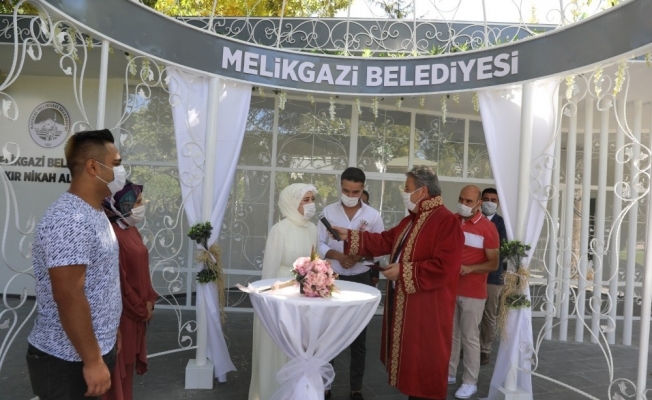 Melikgazi’de nikahlar artık kır nikahı şeklinde olacak