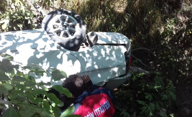 Mersin’de dereye uçan otomobildeki 5 kuzen yaralandı