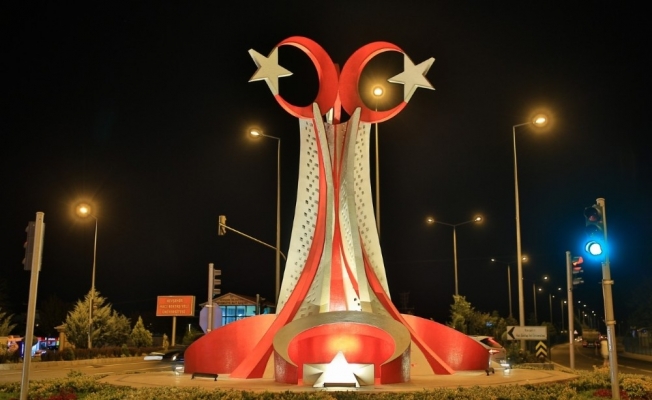 Nevşehir Belediyesi üniversite kavşağını yeniledi