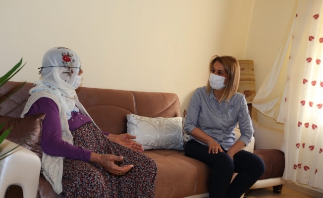 Nevşehir Valisi Becel, şehit annesini ziyaret etti