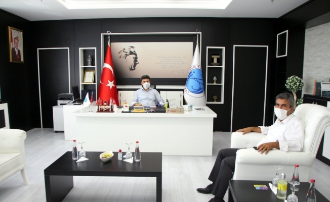 Rektör Karacoşkun Milat Gazetesi Bölge temsilcisini kabul etti