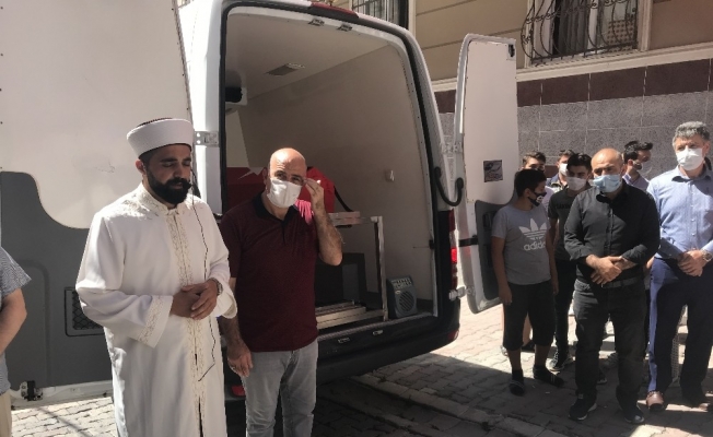 Şehit Polis Memuru Çetinkol’un cenazesi helallik için evine getirildi