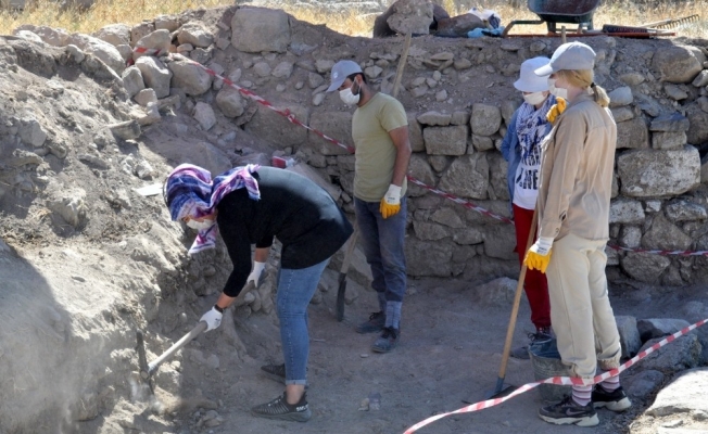 Tyana Antik kentinde kazılara devam ediliyor