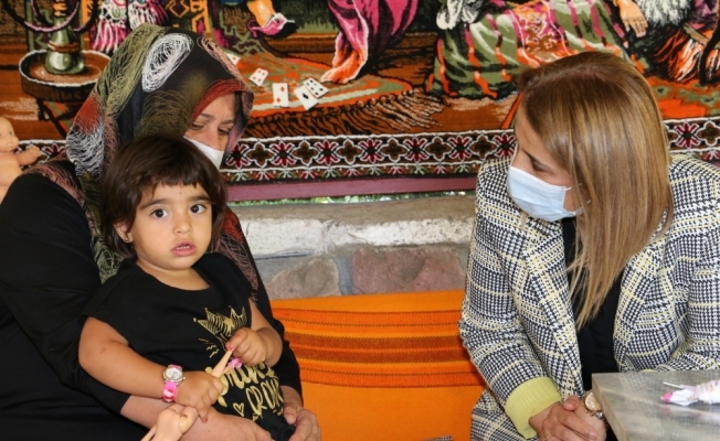 Vali Becel, Afrin şehidinin ailesini ziyaret etti