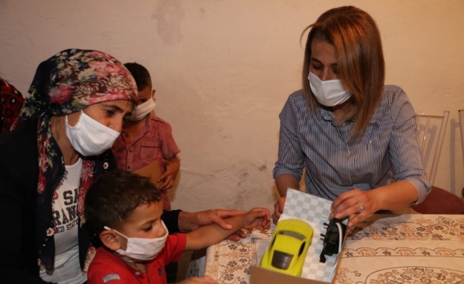 Vali Becel, aile ziyaretlerinde bulundu