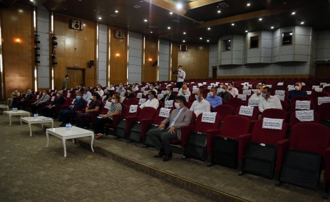 Vali Günaydın düğün salonu işletmecileri ile bir araya geldi