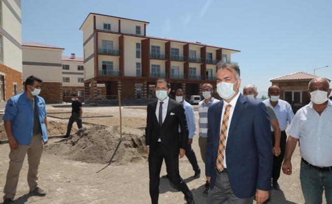 Vali Oktay Çağatay, Ahlat Gençlik Kampını ziyaret etti