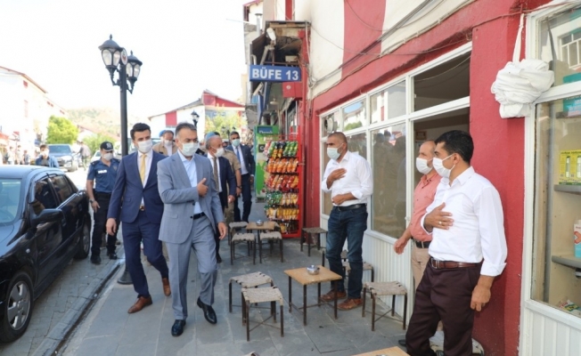 Vali Oktay Çağatay, Mutki’de korona virüs denetimlerine katıldı