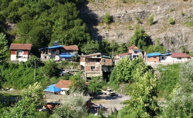 Zonguldak’ta 40 kişinin yaşadığı mahalleye giriş çıkışlar yasaklandı