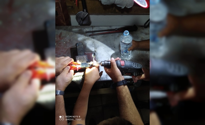 10 yaşındaki çocuğun parmağı pencere kilit aparatına sıkıştı