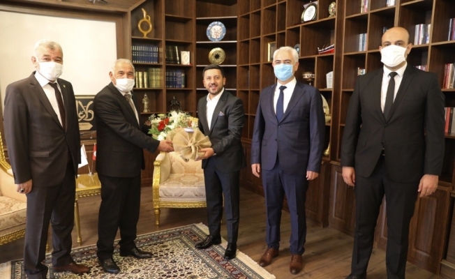 Ahilik Haftası kutlama heyeti Başkan Arı’yı ziyaret etti