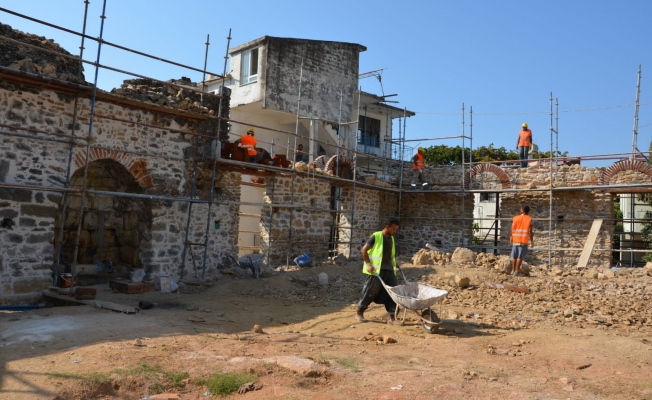 Alanya Gülevşen Camii’nin  restore çalışmaları sürüyor
