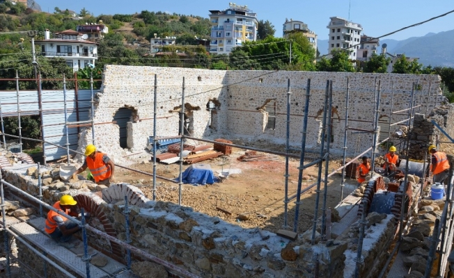 Alanya Gülevşen Cami’nin restore çalışmaları sürüyor