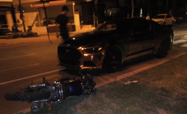 Alanya’da otomobil ve motosiklet çarpıştı: 2 yaralı