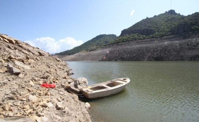 Ayvalık’ta kuraklık Madra Barajı’nı kuruttu