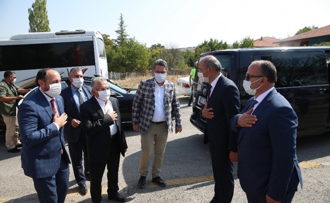 Başkan Büyükkılıç, AK Parti Felahiye İlçe Kongresi’ne katıldı