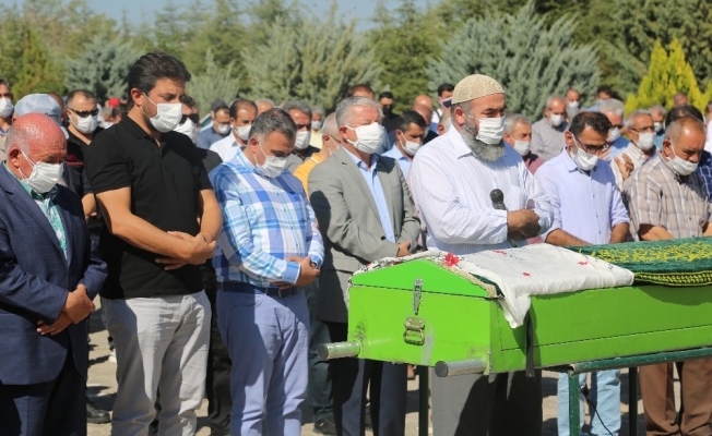 Başkan Mehmet Cabbar’ın annesi Zeynep Cabbar son yolculuğuna uğurlandı