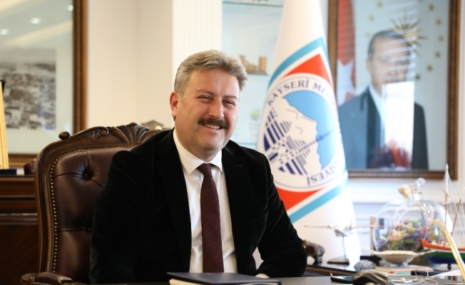 Başkan Palancıoğlu Kayserili sporcu Turgay Bayram’ı tebrik etti