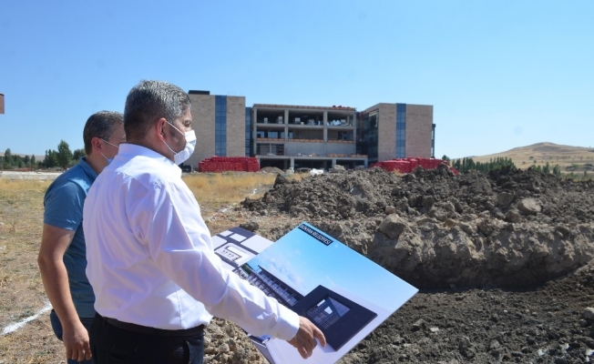 Bünyan Belediyesi 22 dükkanlı ticaret merkezi yapıyor