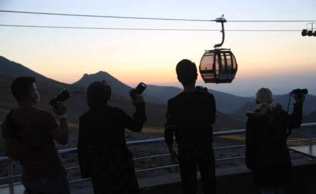 Büyükşehir’den gökyüzü tutkunlarına "Erciyes astro fotoğrafçılık" hizmeti