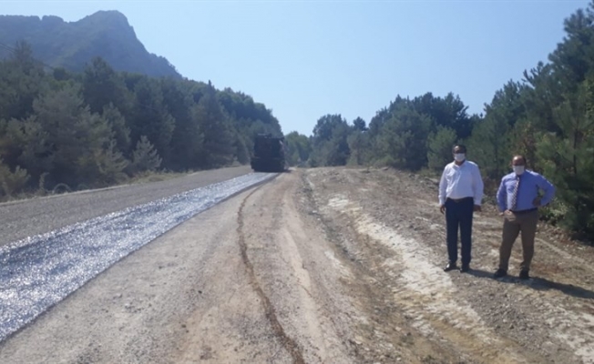 Cide’de Okçular köyünün yolu asfaltlandı