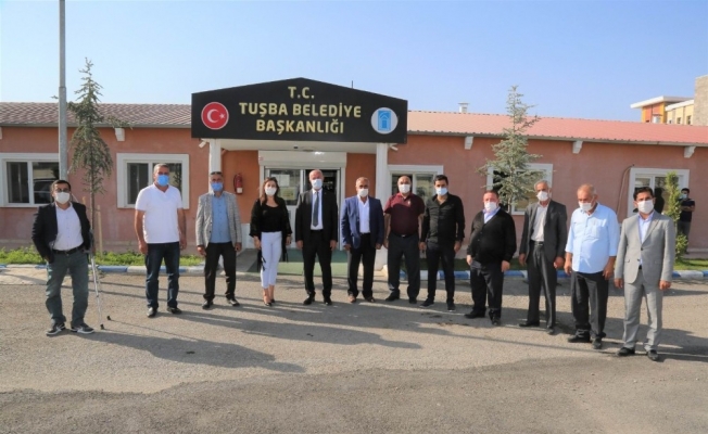 Edremitli muhtarlardan Tuşba Belediyesinin mega projelerine ziyaret