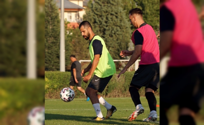 İlhan ile Muğdat takıma katıldı