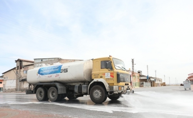 Kocasinan, dezenfekte edilmedik yer bırakmıyor