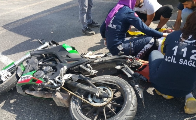 Mardin’de motosiklet sürücüsü yolcu otobüsünün altına girdi: 1 ölü