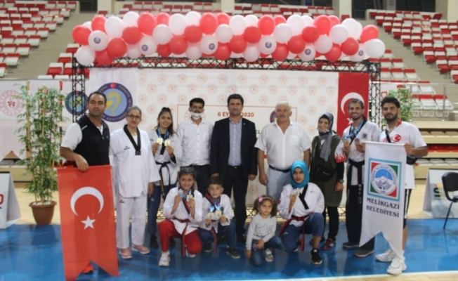 Melikgazi Belediyespor Türkiye Şampiyonu oldu