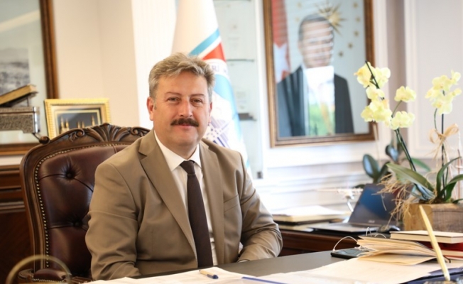 Melikgazi’de panolardaki "80" rakamı merak uyandırdı