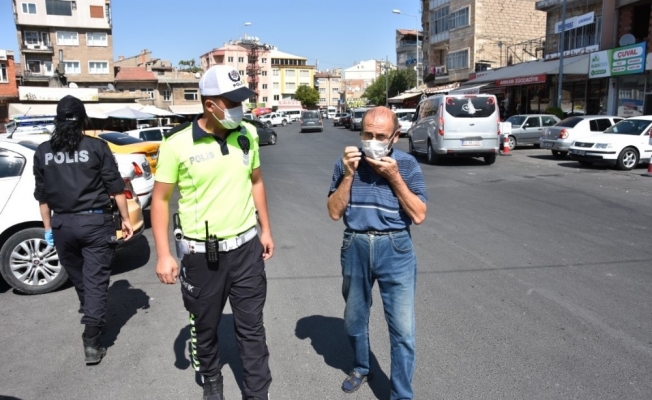 Nevşehir’de maske takmayan 46 kişiye ceza yazıldı