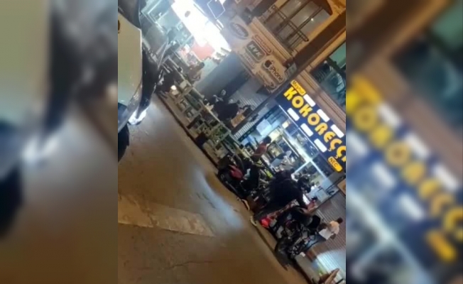 İstanbul’da döner bıçaklı, masalı ve sandalyeli kavga kamerada