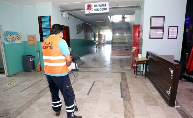 Talas’ta temizlik, hijyen ve dezenfeksiyon sürüyor