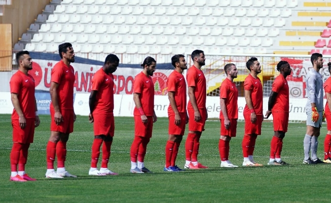 TFF 1. Lig: Ümraniyespor: 1 - İstanbulspor: 3