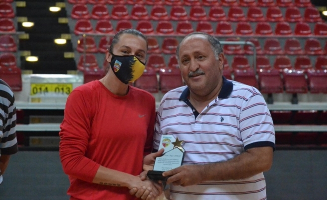 Tuğçe Canbaz Bellona Kayseri’de