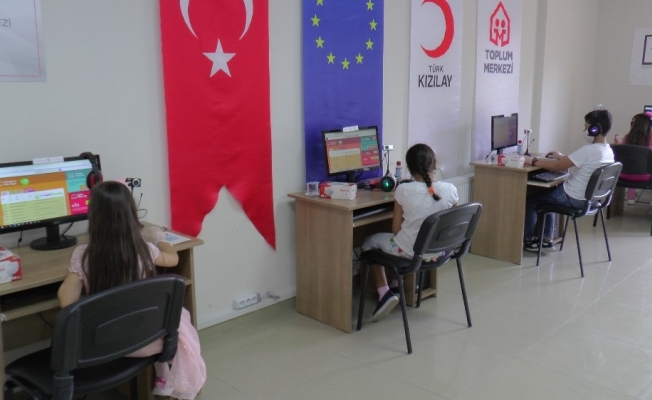 Türk Kızılay, EBA destek noktaları ile öğrencilerin uzaktan eğitimine yardımcı oluyor