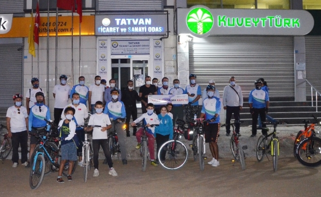 Van Gölü için pedal çeviren aktivistler Tatvan’da