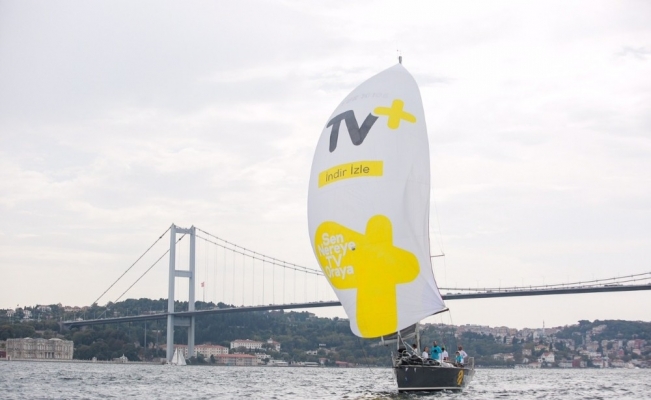 Yelkenler İstanbul Boğazı’nda açıldı